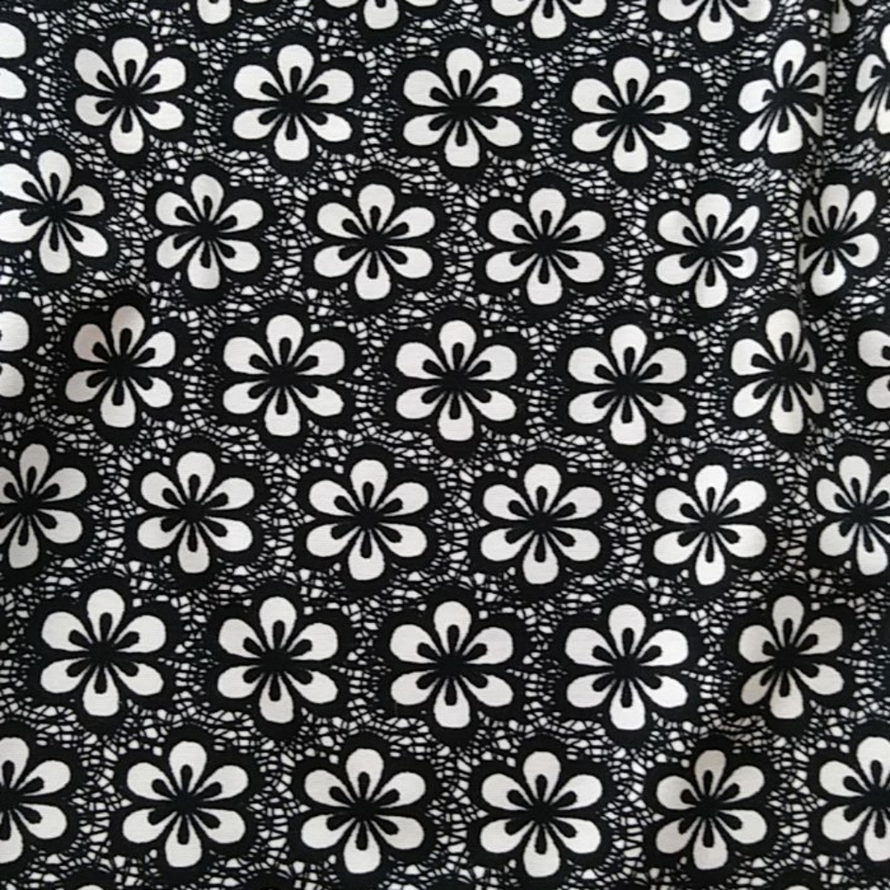 Ann Taylor Floral Top - Picture 4 of 4